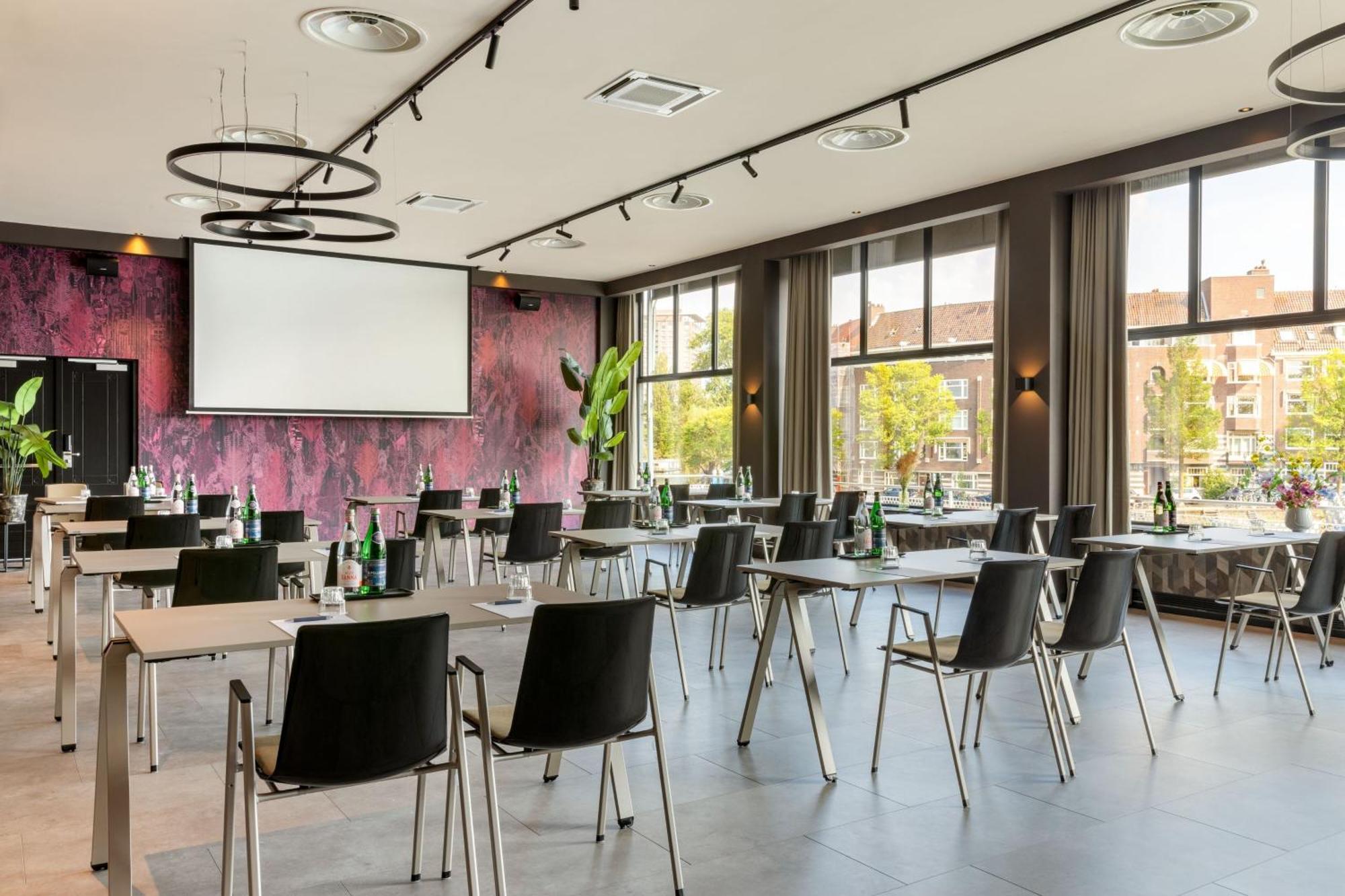 Apollo Amsterdam, A Tribute Portfolio Hotel 4*