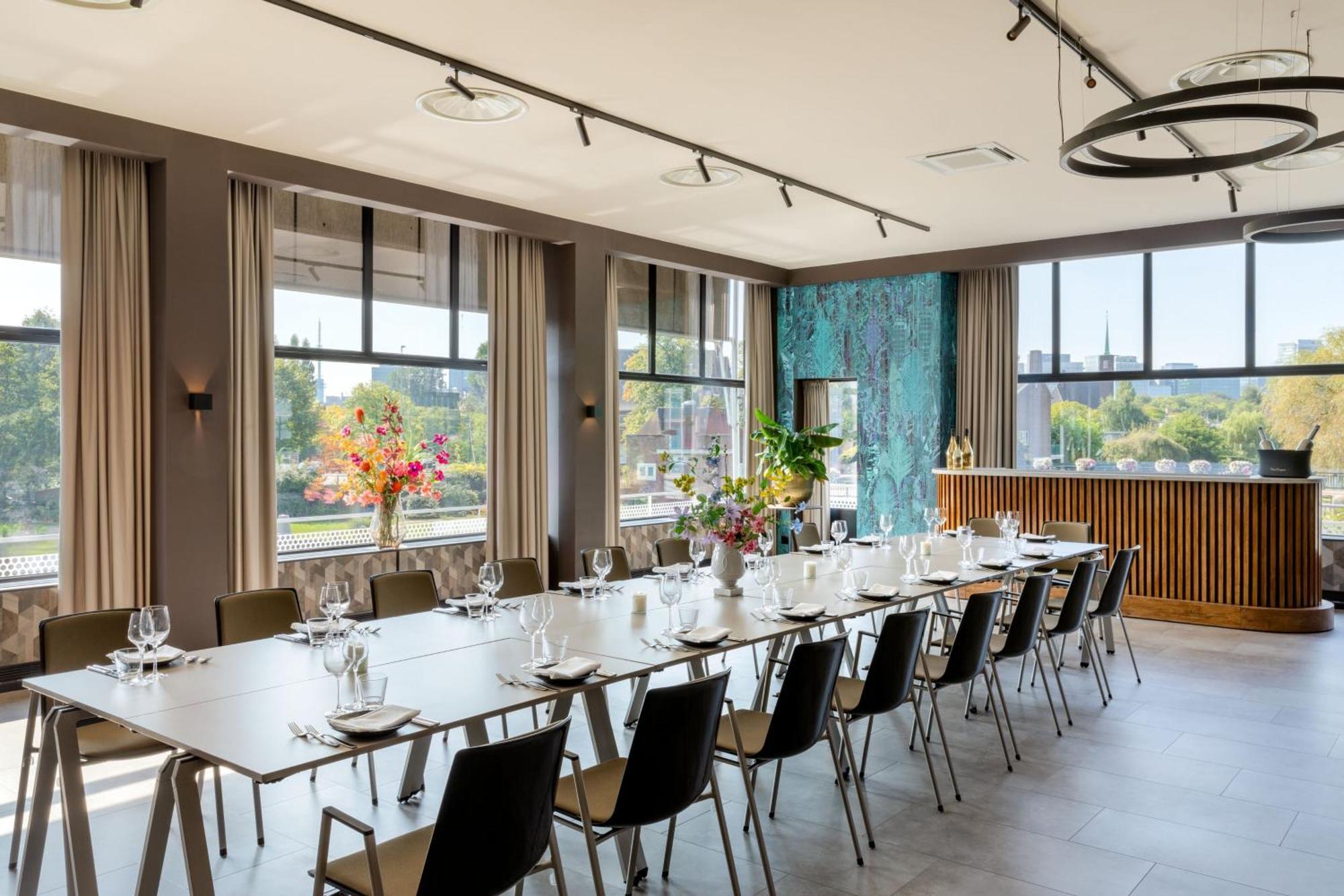 Apollo Amsterdam, A Tribute Portfolio 4*