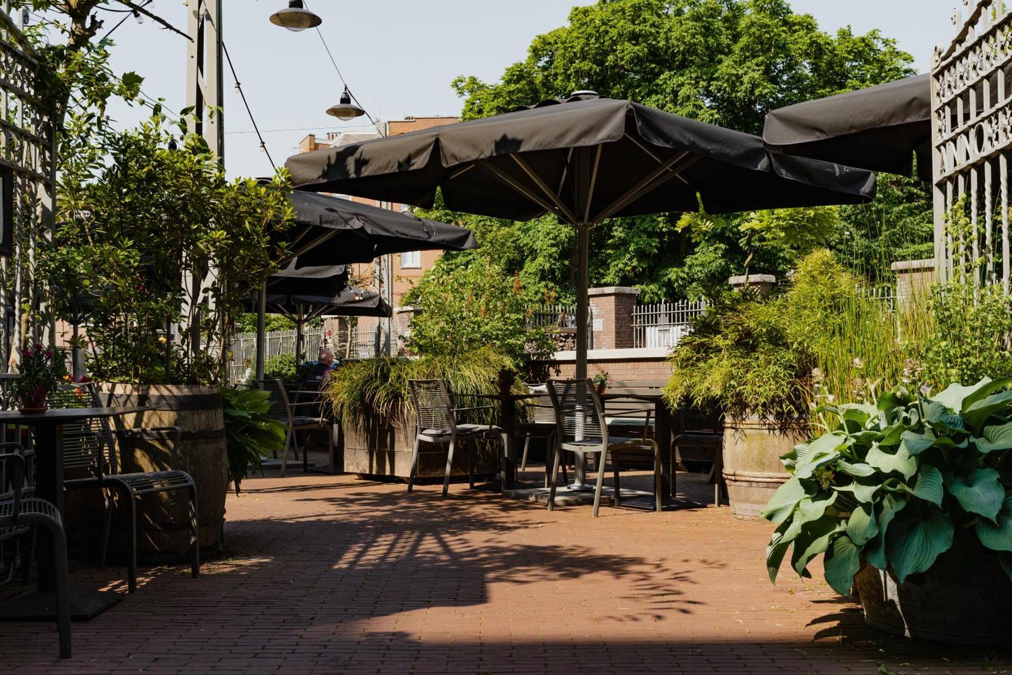 De Hallen Hotel