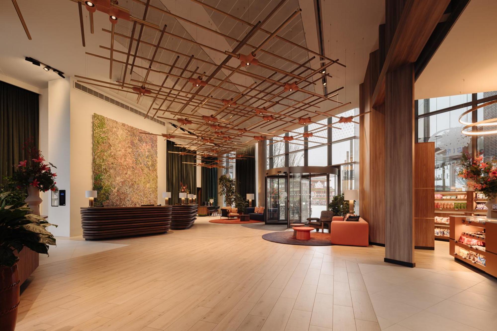 Doubletree By Hilton Station Hotel