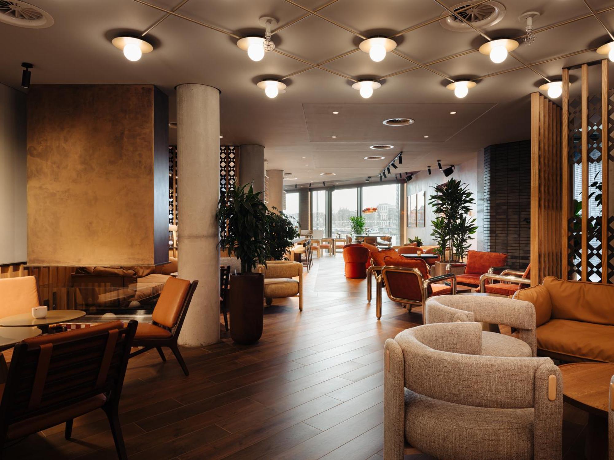 Doubletree By Hilton Station Hotel 4*