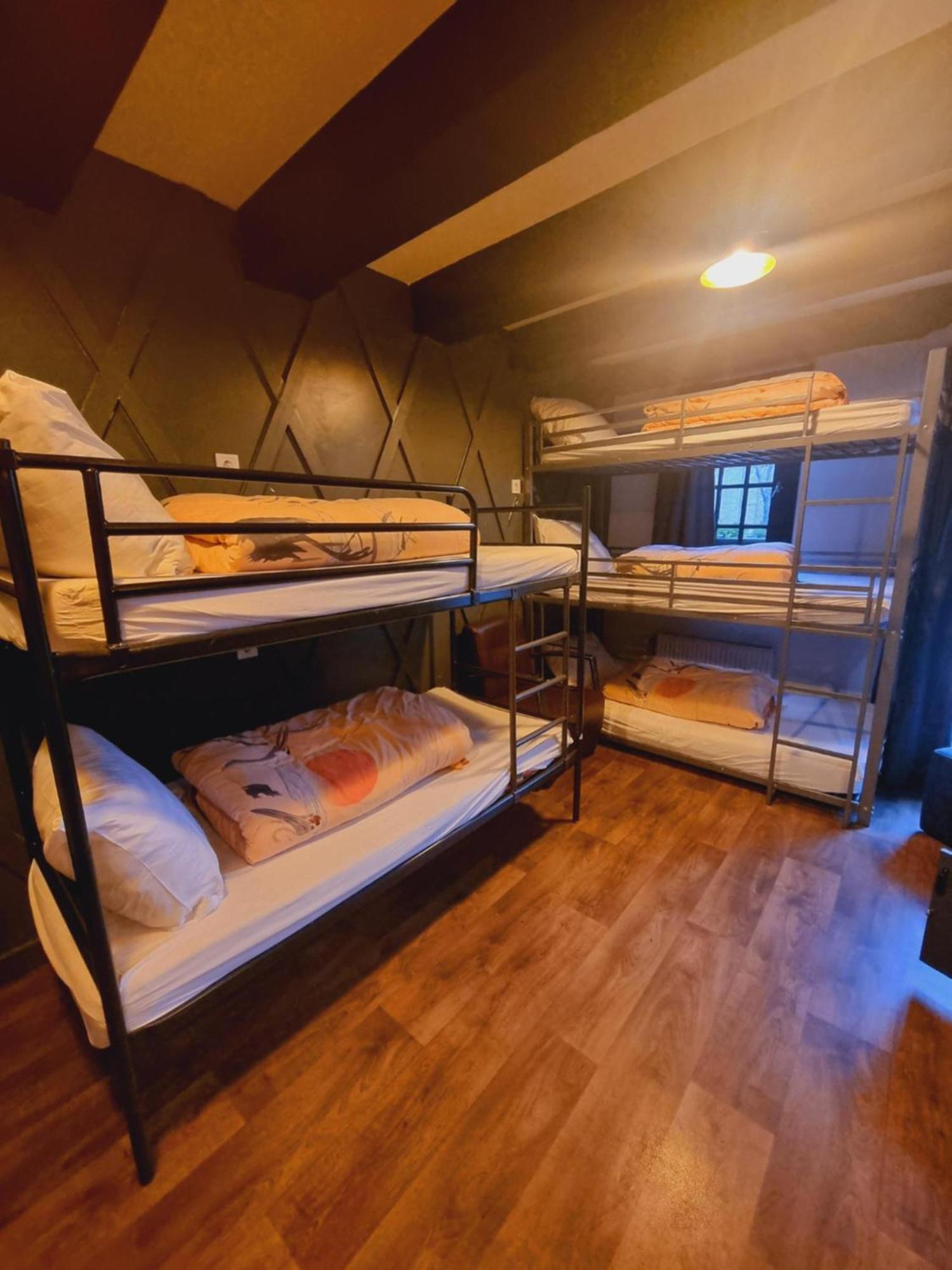 Downtown Canal View Hostel