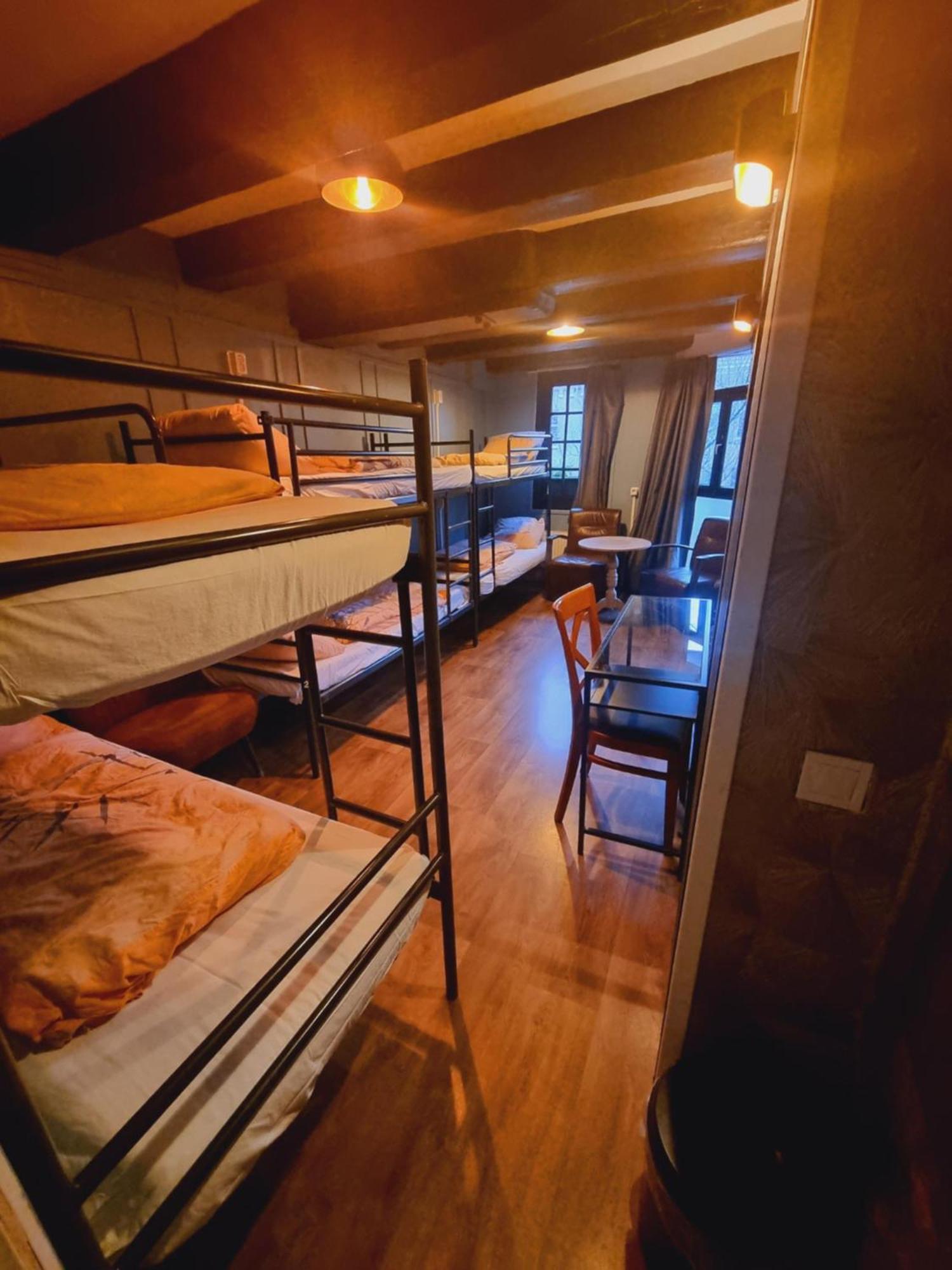 Downtown Canal View Hostel