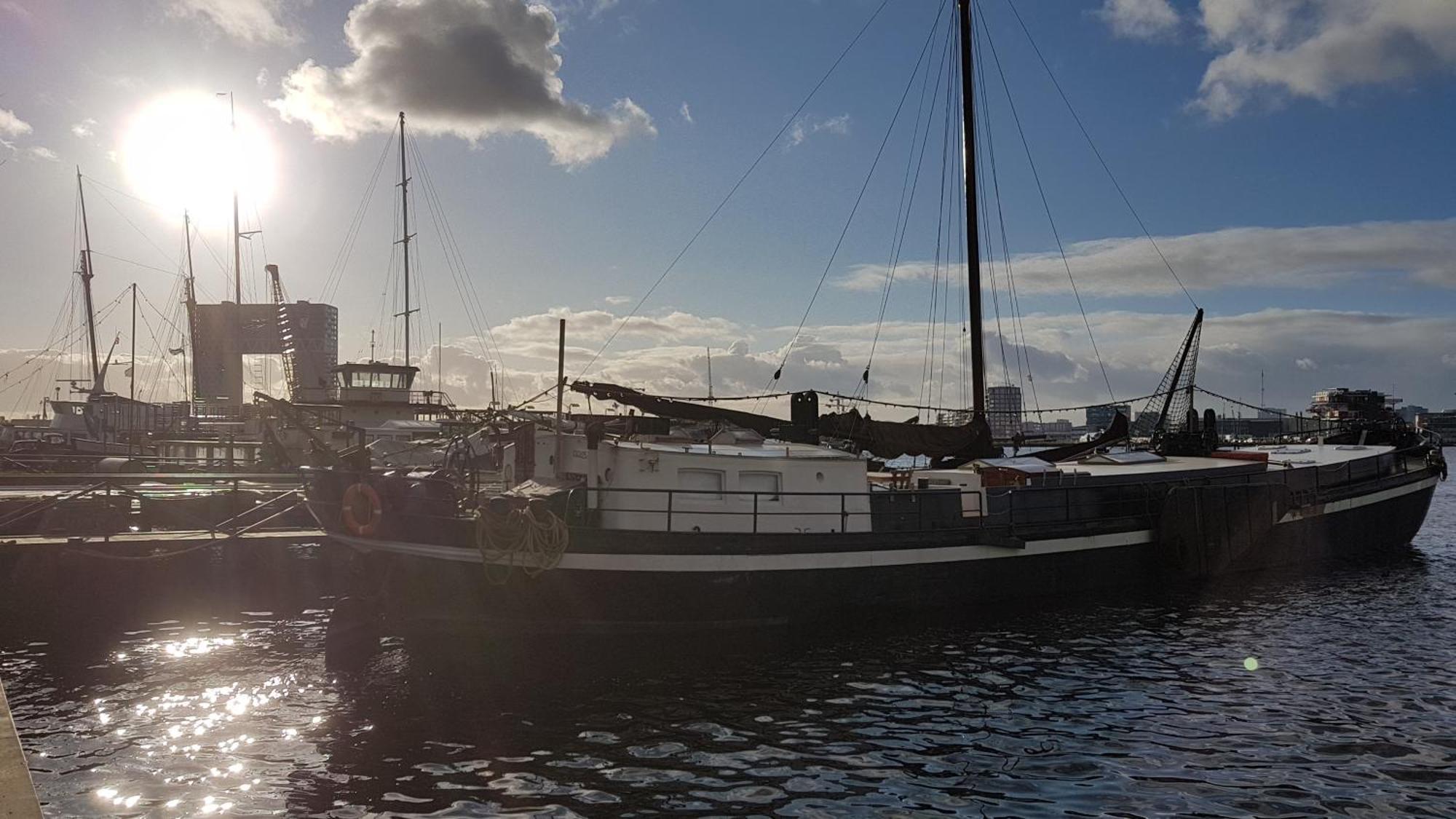 Hotelschip Bracksand City, In De Zomer En De Winter! Amsterdam