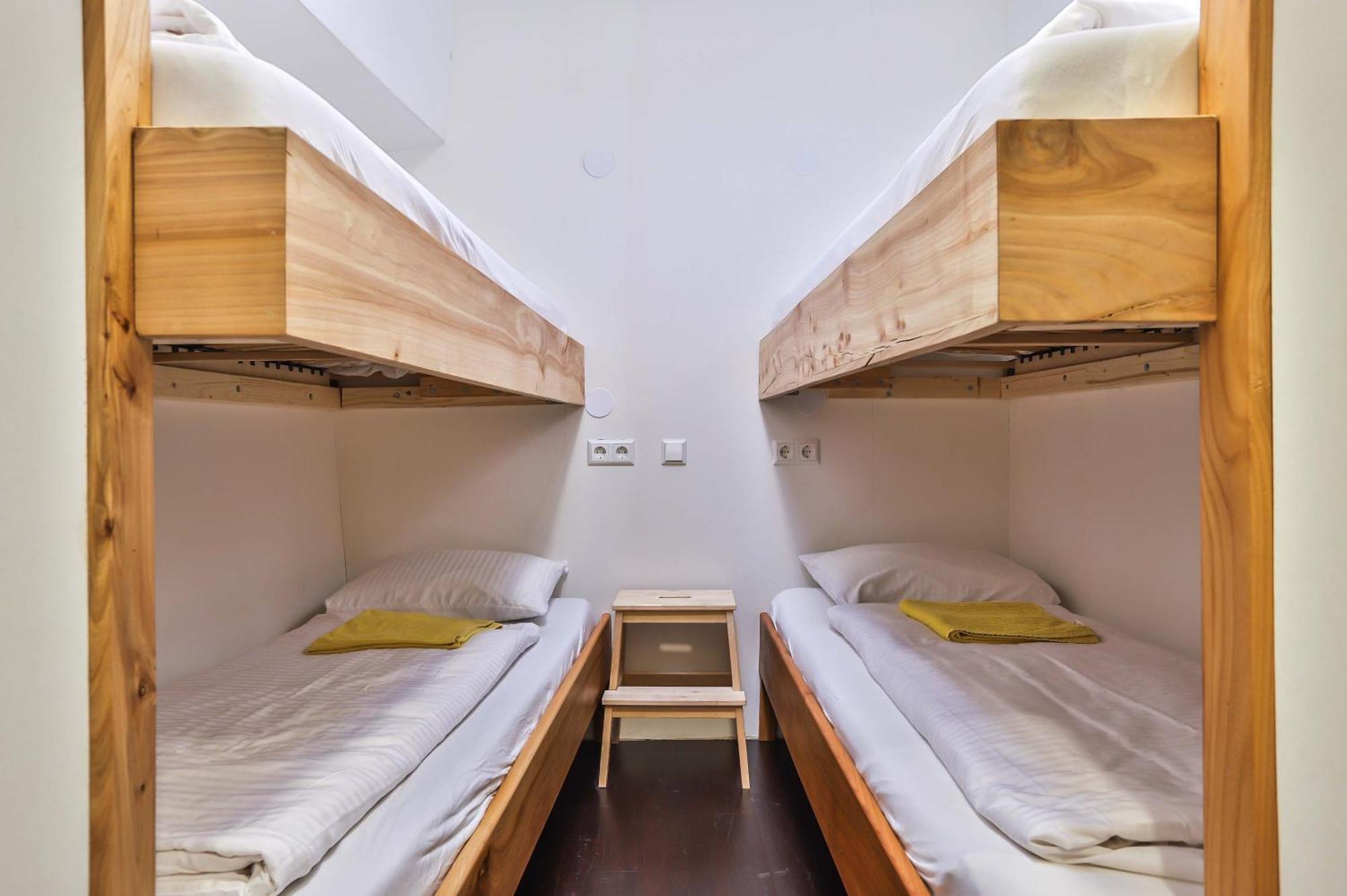 Hotelschip Bracksand City, In De Zomer En De Winter! * Amsterdam