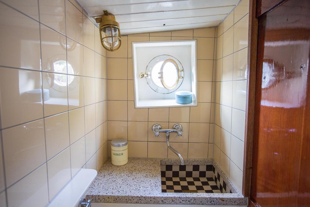Westerdok25 Bed & Breakfast