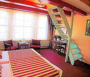 Des Arts Hotel 3*