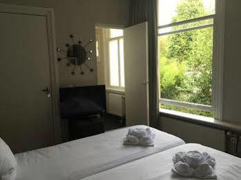 Bed & Breakfast Nine(t)teen 3*