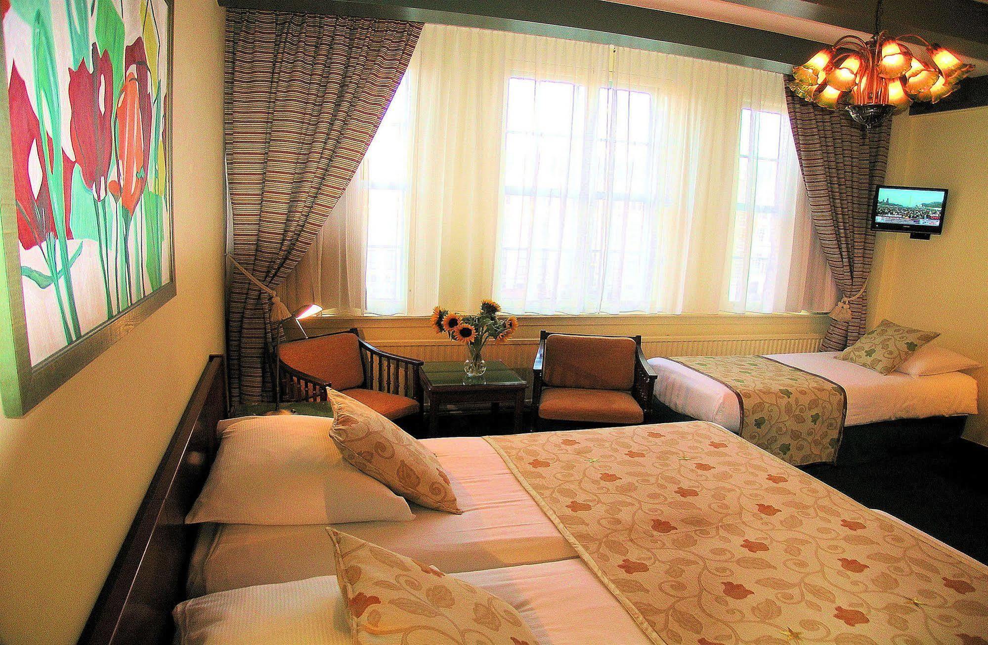 Des Arts Hotel 3*