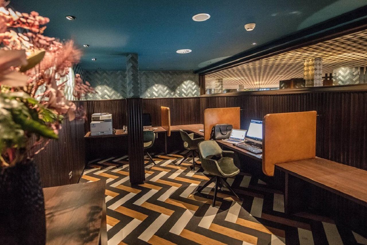 Apollo Amsterdam, A Tribute Portfolio 4*